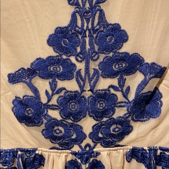 *HOST PICK* FOR LOVE AND LEMONS Blue and White Long Sleeved Dress - Picture 7 of 9